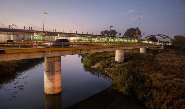 Four Americans kidnapped after driving across US-Mexico border