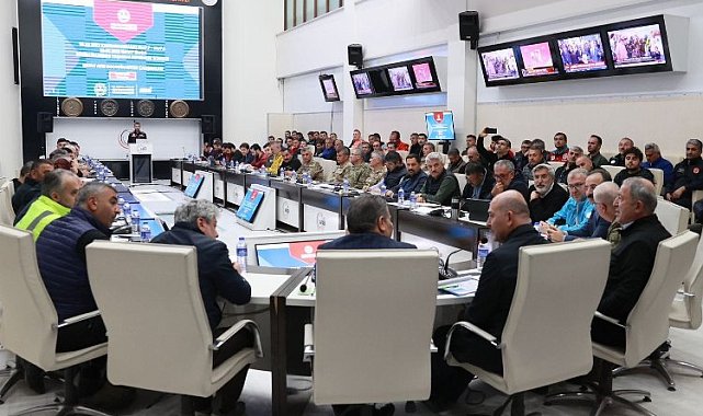Gölcük Belediyesi'nden Bakanlara Hatay brifingi