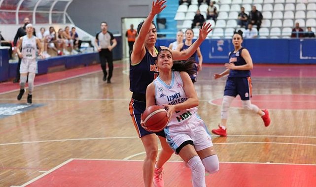 İzmit'in Perileri, DİBA'yı rahat geçti: 97-68