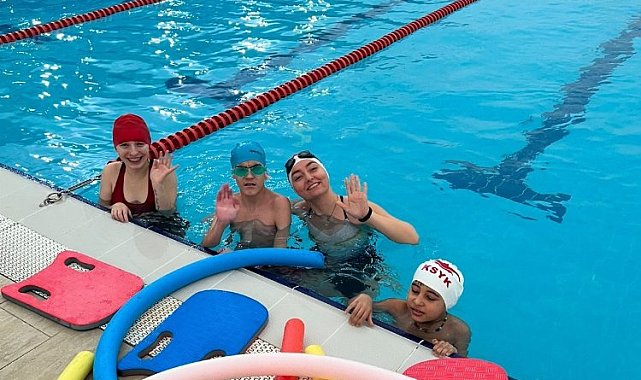 İzmit'te 'Engelsiz Kulaçlar' hız kesmiyor