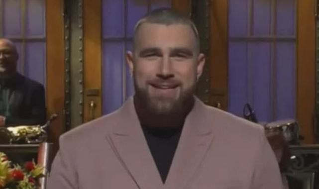 Jason Kelce features in brother Travis' SNL monologue