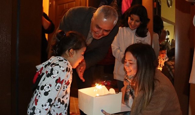 Kahramanmaraşlı depremzede minik Elif'e doğum günü sürprizi