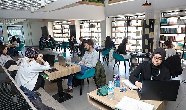 Kayseri Talas'ta kütüphanelerden online hizmet