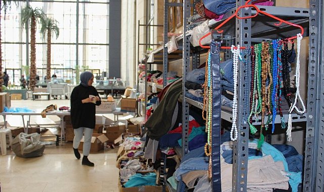 Kütahya'da Hilal Market gönüllere dokunuyor