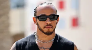 Lewis Hamilton granted exemption from F1's jewellery ban in Bahrain