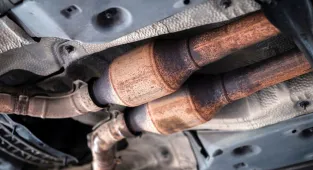 Man crushed to death trying to steal catalytic convertor off car