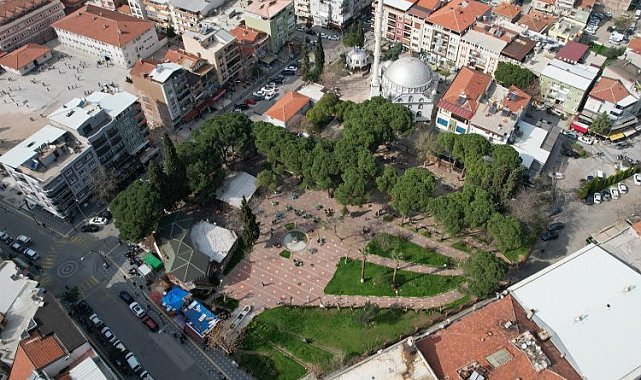 Manisa Büyükşehir, Soma'da 13 Eylül Parkı'nı yeniliyor