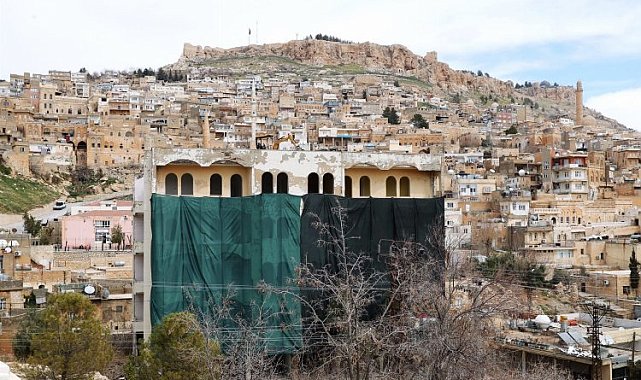 Mardin'in dokusunu bozan binalar yıkılıyor