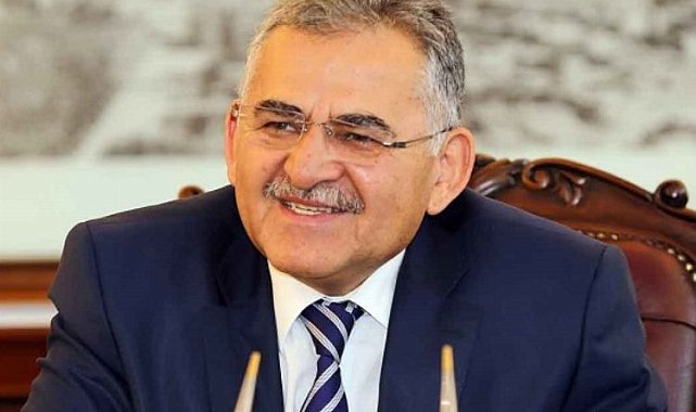 Memduh Büyükkılıç'tan 'e-devlet' vurgusu