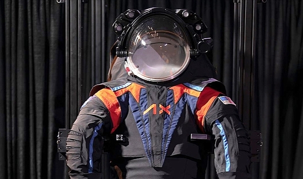 NASA, Yeni Uzay Kıyafetlerini Tanıttı