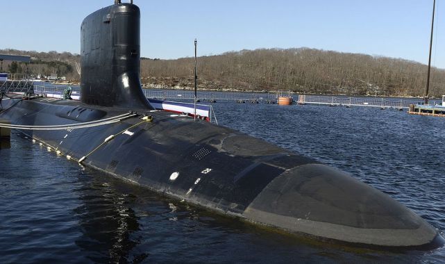 PM heads to US to seal submarine deal