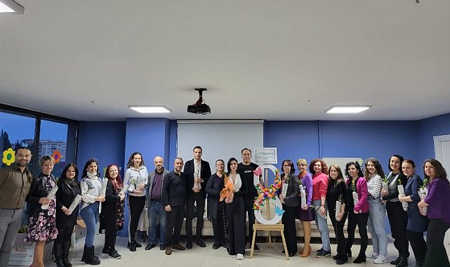 Sağlıkçılardan kadınlara tam destek