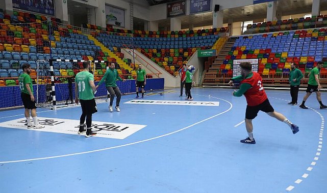 Sakarya'nın hentbolda yarı final rakibi Beykoz