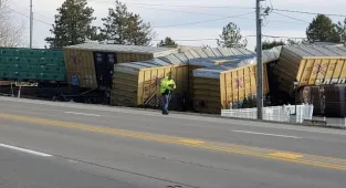 Shelter in place issued as ANOTHER Norfolk Southern trail derails