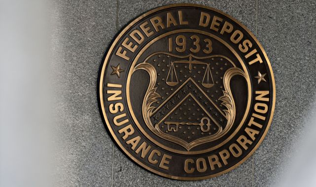 Silicon Valley Bank seized by FDIC as depositors pull cash
