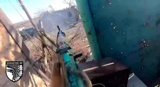 Ukrainian blasts enemies just feet away with rocket-propelled grenades