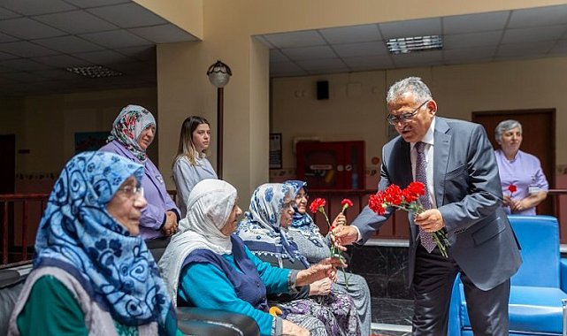 Ulu çınarlara Büyükkılıç'tan saygı