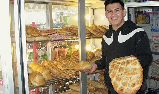 Bursa Yenişehir'deki bu bakkalda pideler bedava
