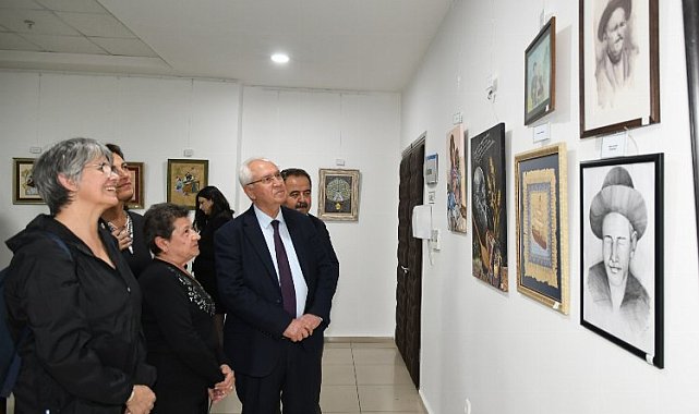 İzmir Karabağlar'da dostları Aşık Veysel'i unutmadı