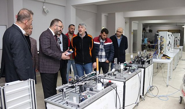 Kocaeli'den meslek lisesi öğrencilere destek