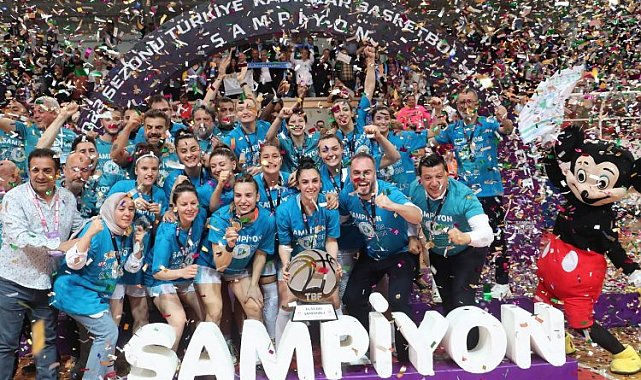 İzmitli Periler Süper Lig'de!