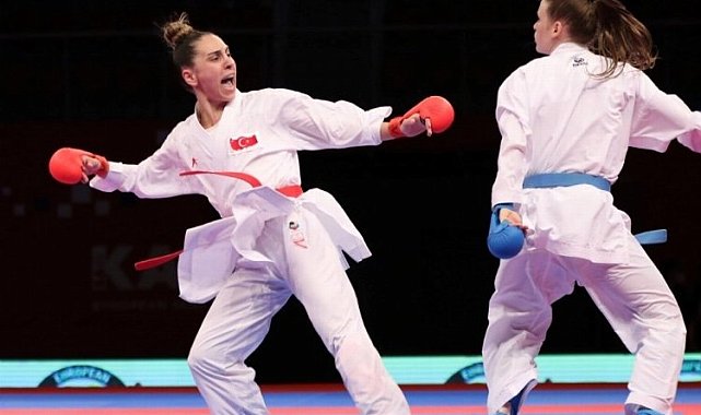 Kağıtsporlu Gülsen, Akdeniz Şampiyonu