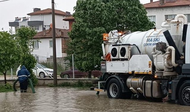 Manisa Selendi'de sağanak yağış teyakkuza geçirdi