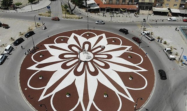 Manisa Turgutlu'da Alparslan Türkeş Kavşağı'na peyzaj