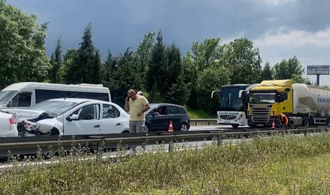 Zincirleme kaza Anadolu Otoyolu'nu kilitledi!