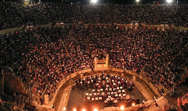 CSO'dan muhteşem müzik ziyafeti