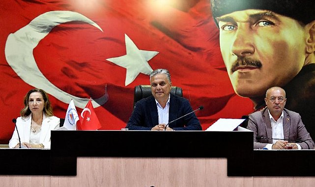 'Deniz Baykal' adı memleketi Antalya'da spor kompleksine verildi