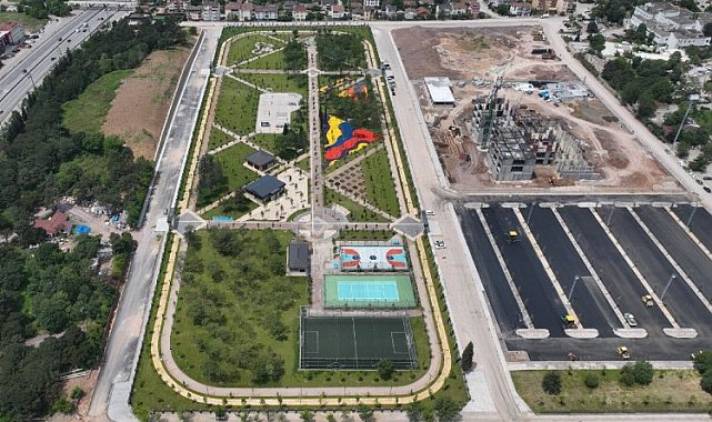Derince'de Sağlıklı Yaşam Parkı otoparkına asfalt