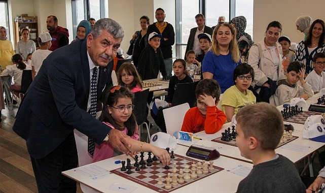 Kütahya'da satranç turnuvası başladı
