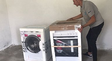 Manisa'da yangınzede aileye Büyükşehir eli
