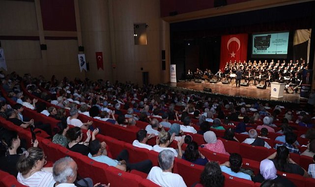 "Türkü Türkü Türkiye'm" konseri coşturdu