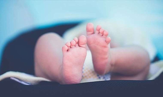 Aile, Yeni Cep Telefonu Almak İçin Bebeğini Sattı