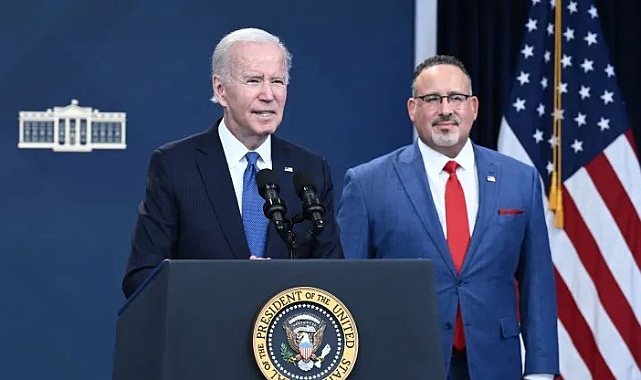 Biden Öğrenci Borçlarını Silecek