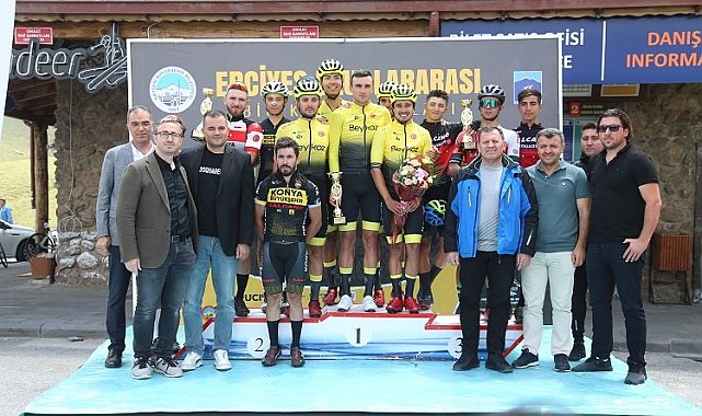 Erciyes Uluslararası Yol Bisiklet Yarışları nefesleri kesti