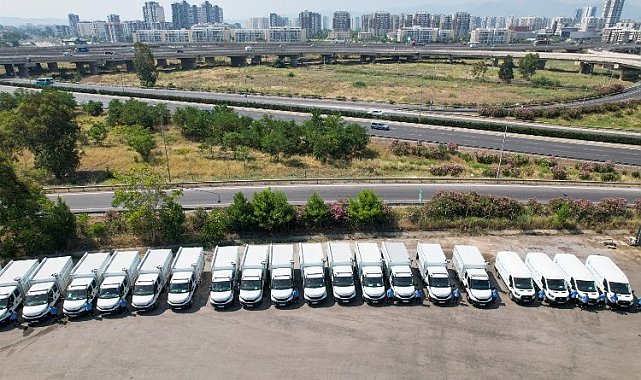 İZSU 98 yeni iş makinesiyle filosunu büyüttü