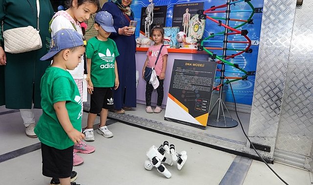 Konyalı çocuklar 'Bilim Tırı' ile eğlenerek öğreniyor