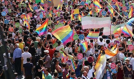 Türkiye'de LGBTİ Göçmen Sınır Dışı Ediliyor