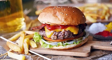 Burger King'e 'Whopper' davası: Olduğundan büyük gösteriyorlar