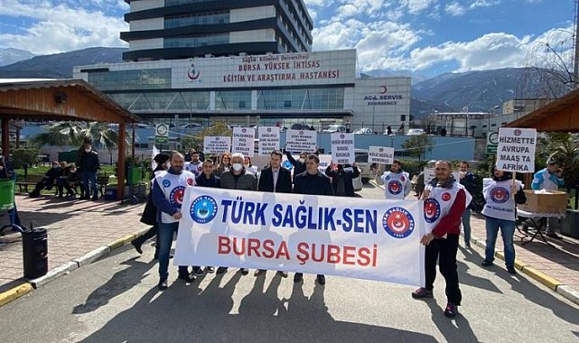 Bursa'da sendikalı sağlıkçılar: Kazanım yerine hezimet var!
