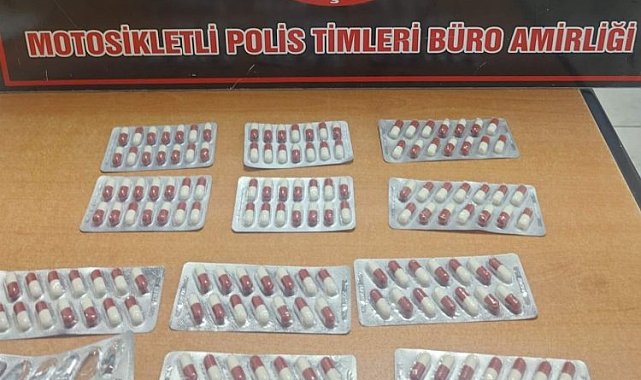 Çalıntı motosiklette uyuşturucu ile yakalandı