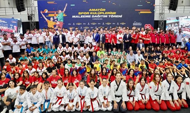 İstanbul Büyükşehir spora ve sporcuya desteği artarak sürüyor
