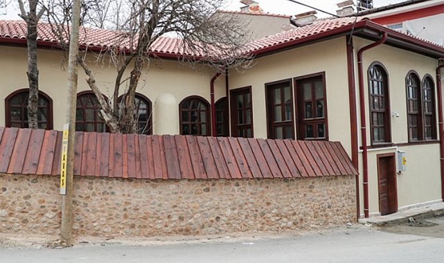 Kütahya'da Gözüm Sultan Tekke ve Türbesi ziyarete açılıyor