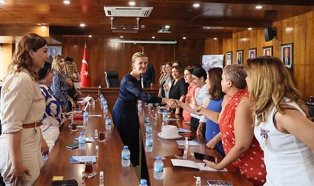Rektör Hotar Azerbaycanlı iş kadınlarını ağırladı