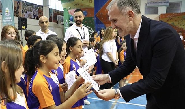 Bursa İnegöl'ün gelecekteki yıldızları sertifikalandı