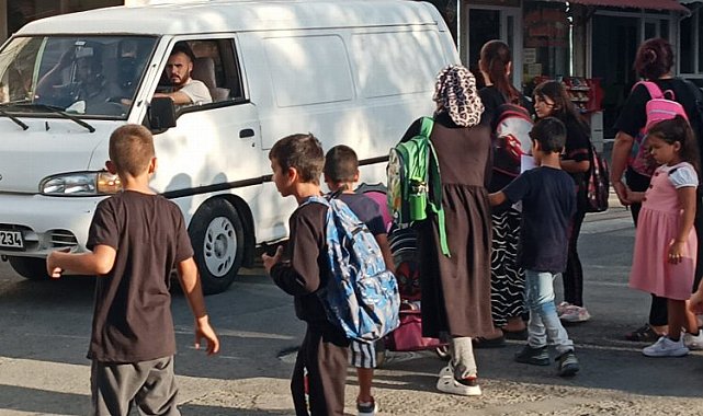 Edirne Keşan'da ortaokul velilerinden trafik isyanı