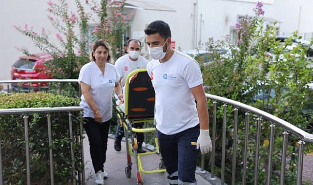 Evde Sağlık Hizmetleri yüzlerce hastaya ulaşıyor